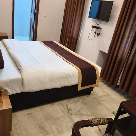 Hotel Anand Inn-Top Family Hotels Business Hotels Best Couple Friendly Hotel In Лакнау Екстериор снимка
